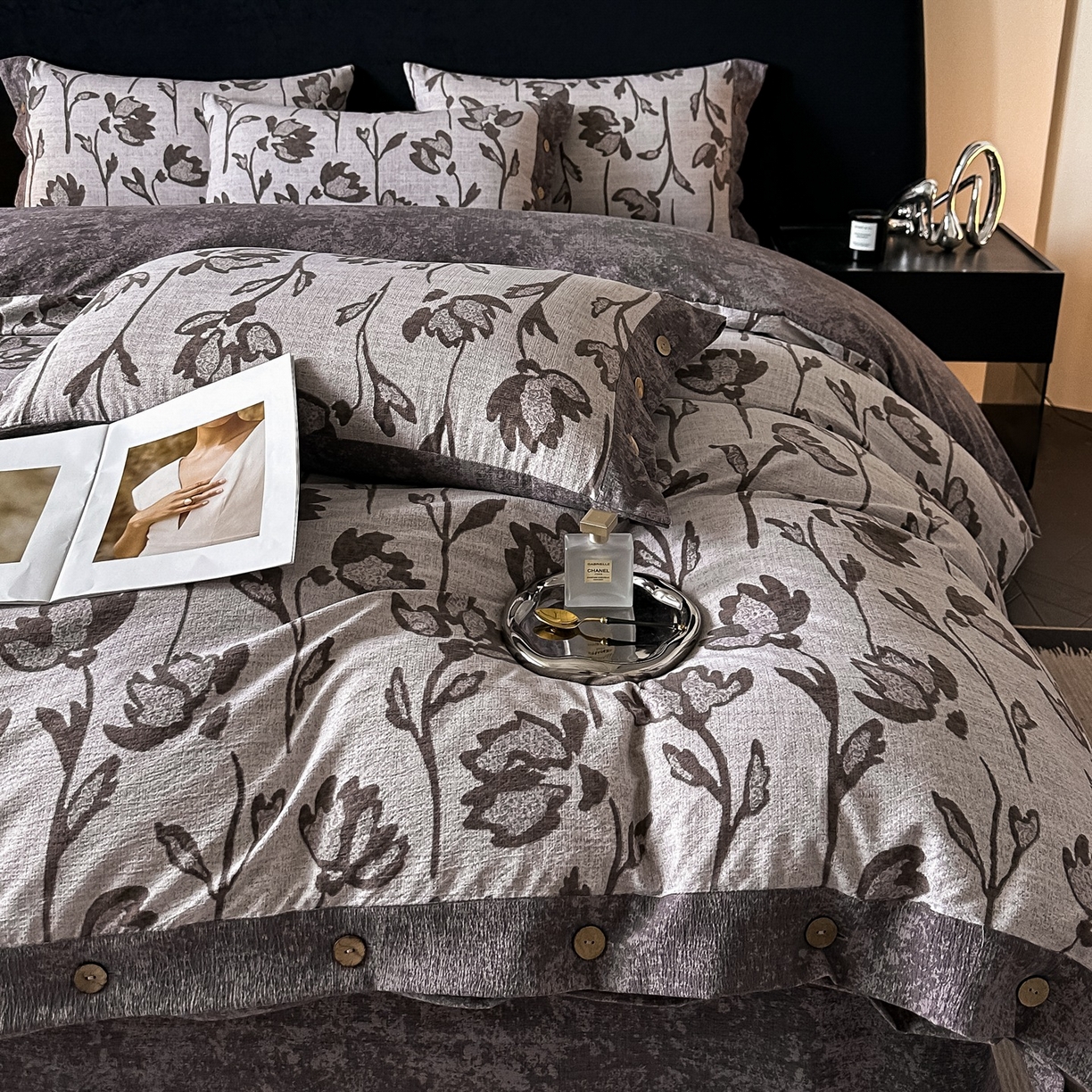 91家纺网 家纺一手货源 找家纺 （总）爱彼家纺 2026新款四季款纽扣款轻奢原麻四件套-套件系列一