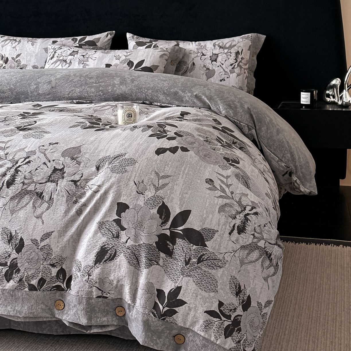 91家纺网 家纺一手货源 找家纺 爱彼家纺 2026新款四季款纽扣款轻奢原麻四件套-套件系列一 轻奢原麻-相思-灰