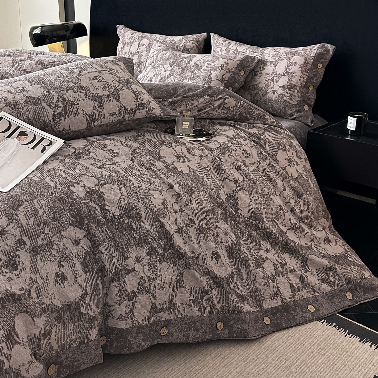 91家纺网 家纺一手货源 找家纺 爱彼家纺 2026新款四季款纽扣款轻奢原麻四件套-套件系列一 轻奢原麻-伊莉莎-咖