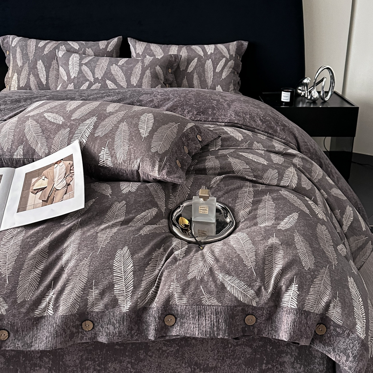 91家纺网 家纺一手货源 找家纺 爱彼家纺 2026新款四季款纽扣款轻奢原麻四件套-套件系列一 轻奢原麻-青枫