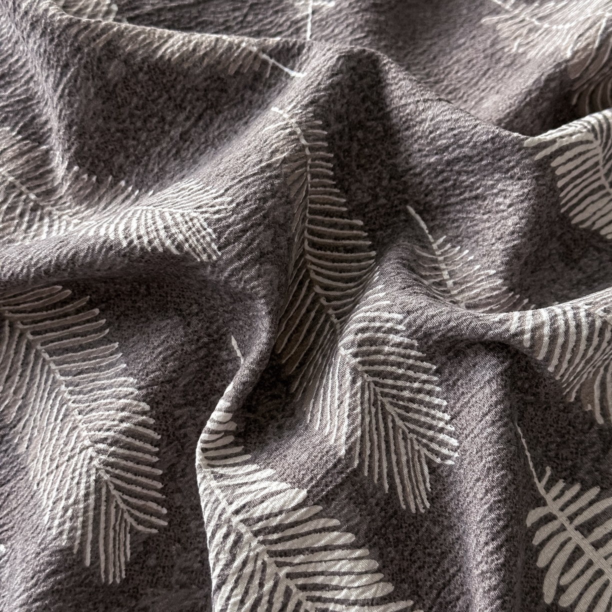 91家纺网 家纺一手货源 找家纺 爱彼家纺 2026新款四季款纽扣款轻奢原麻四件套-套件系列一 轻奢原麻-青枫