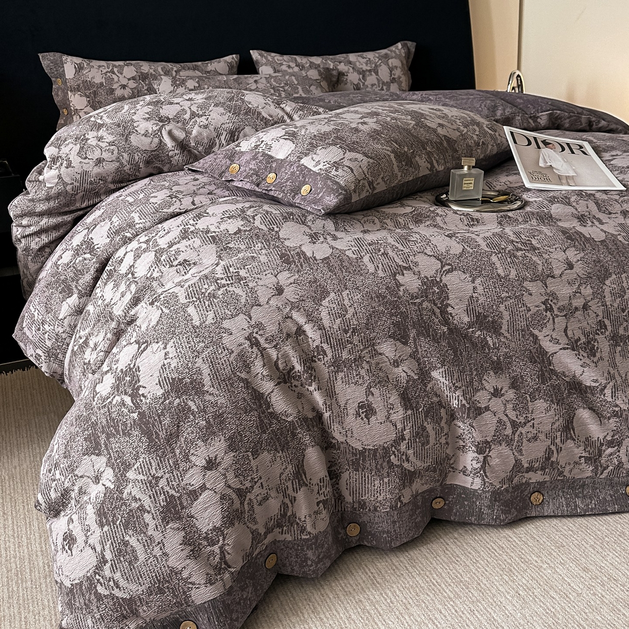 91家纺网 家纺一手货源 找家纺 爱彼家纺 2026新款四季款纽扣款轻奢原麻四件套-套件系列一 轻奢原麻-伊莉莎-咖