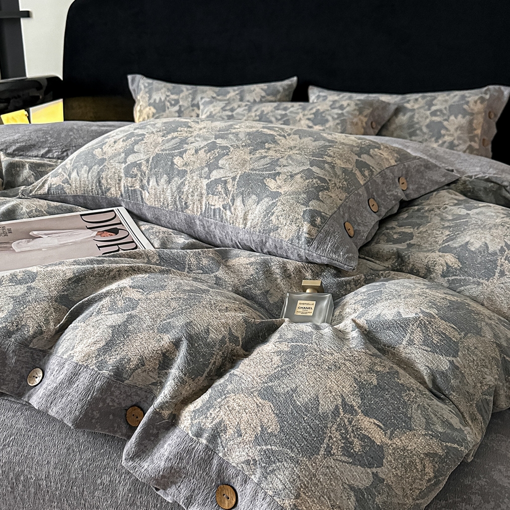 91家纺网 家纺一手货源 找家纺 爱彼家纺 2026新款四季款纽扣款轻奢原麻四件套-套件系列一 轻奢原麻-花影随行