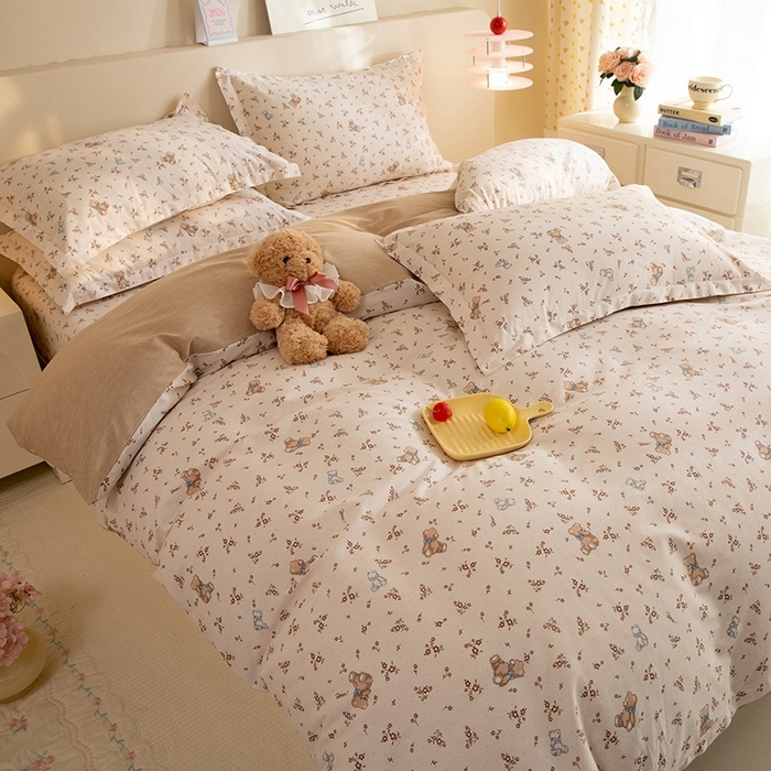 91家纺网 家纺一手货源 找家纺 八十八家纺 2025新款全棉12868床单款四件套 花间小熊