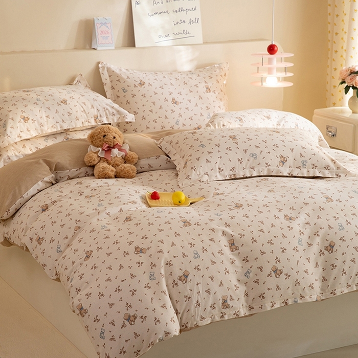 91家纺网 家纺一手货源 找家纺 八十八家纺 2025新款全棉12868床单款四件套 花间小熊