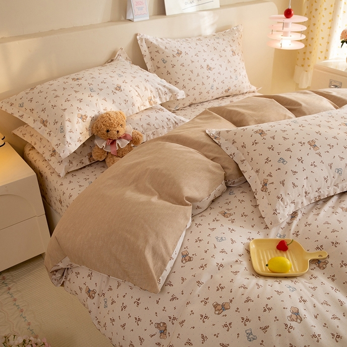 91家纺网 家纺一手货源 找家纺 八十八家纺 2025新款全棉12868床单款四件套 花间小熊