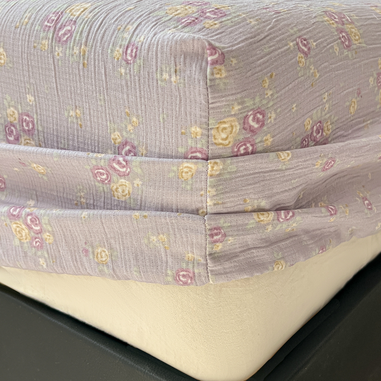 91家纺网 家纺一手货源 找家纺 （总）韩巢家纺 2026新款三层纱单床笠热销款防滑床笠单件