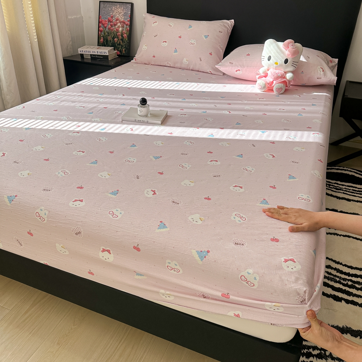 91家纺网 家纺一手货源 找家纺 韩巢家纺 2026新款三层纱单床笠热销款防滑床笠单件 芭乐米菲