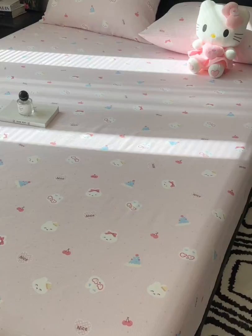 91家纺网 家纺一手货源 找家纺 韩巢家纺 2026新款三层纱单床笠热销款防滑床笠单件 芭乐米菲