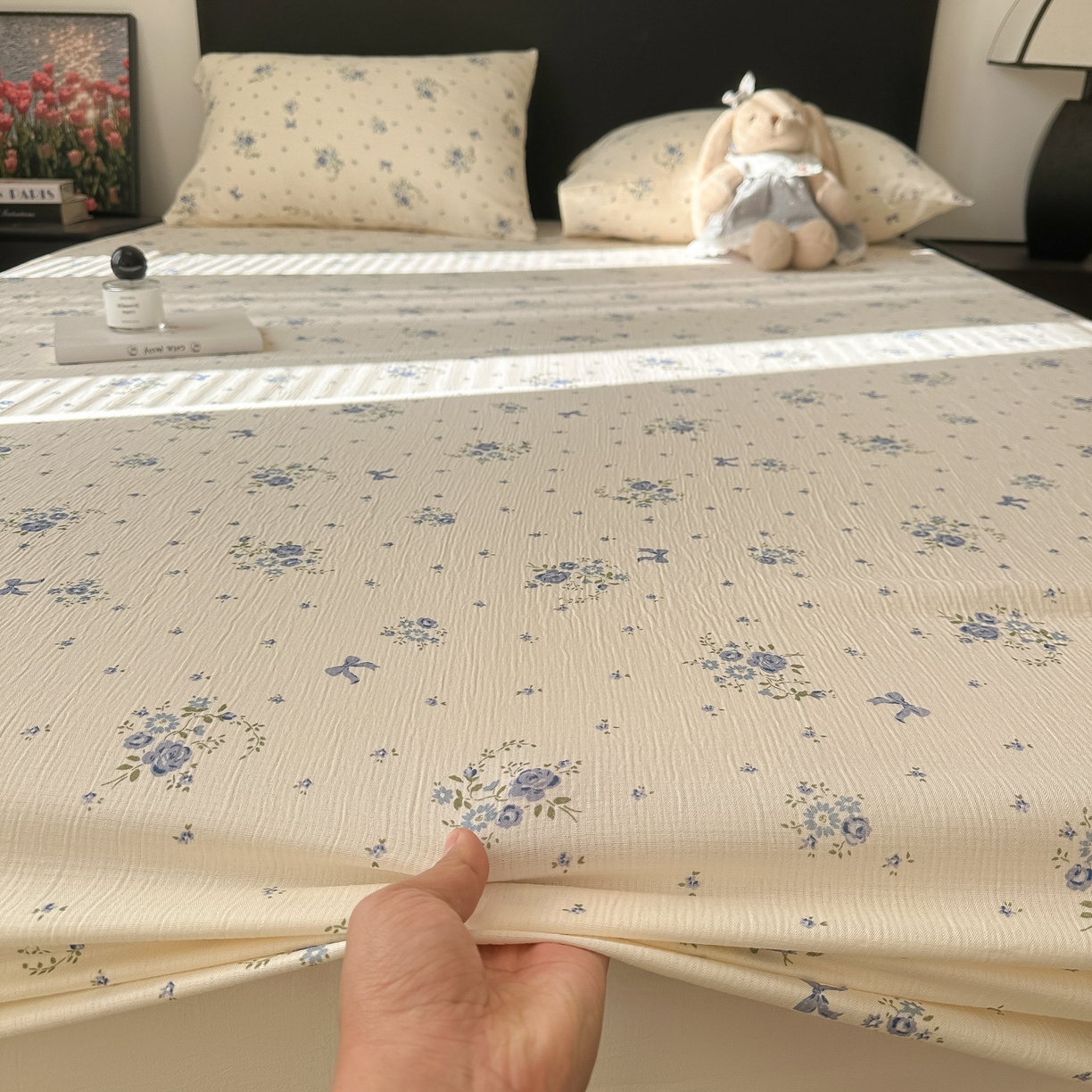 91家纺网 家纺一手货源 找家纺 韩巢家纺 2026新款三层纱单床笠热销款防滑床笠单件 贩卖夏风兰