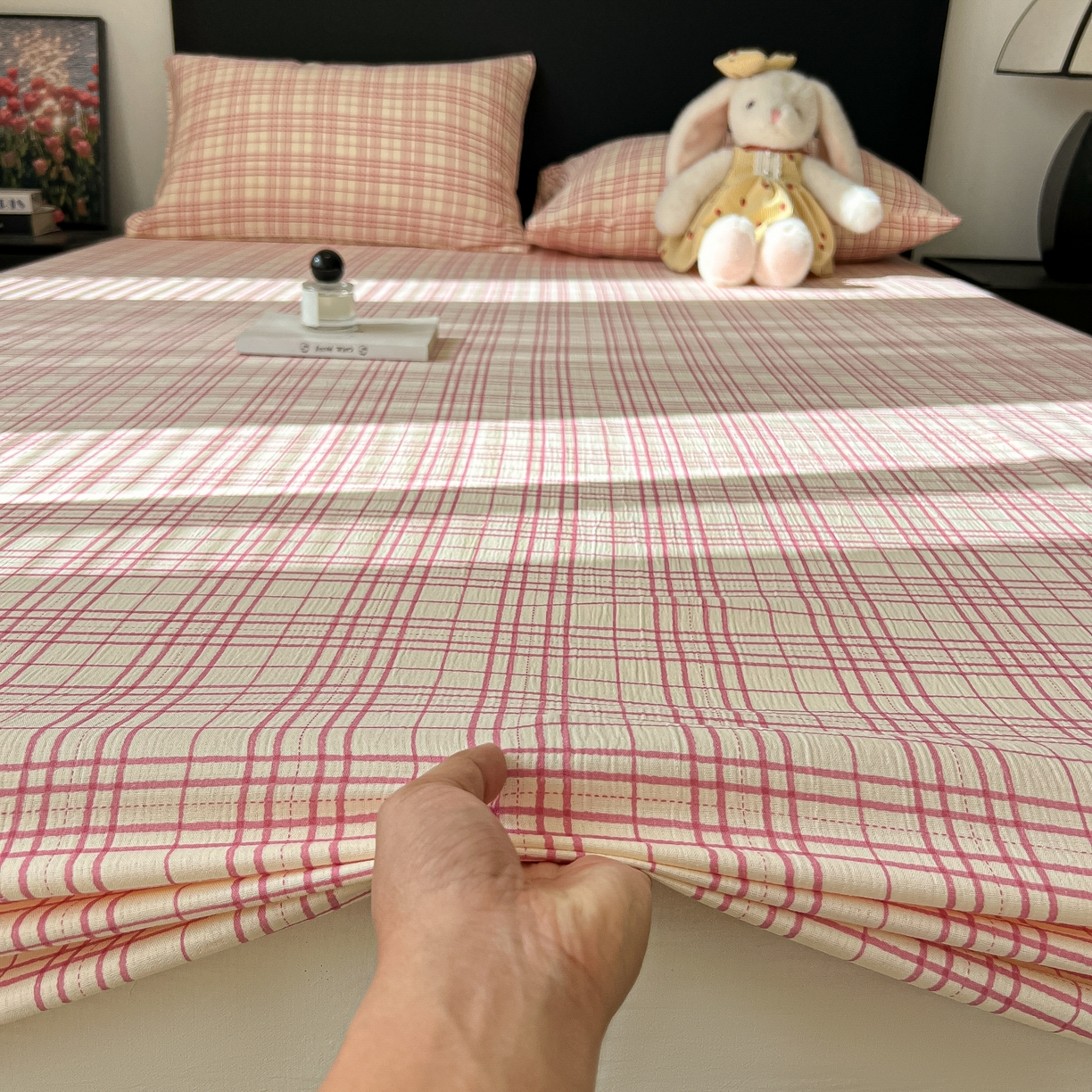 91家纺网 家纺一手货源 找家纺 韩巢家纺 2026新款三层纱单床笠热销款防滑床笠单件 梅森-粉