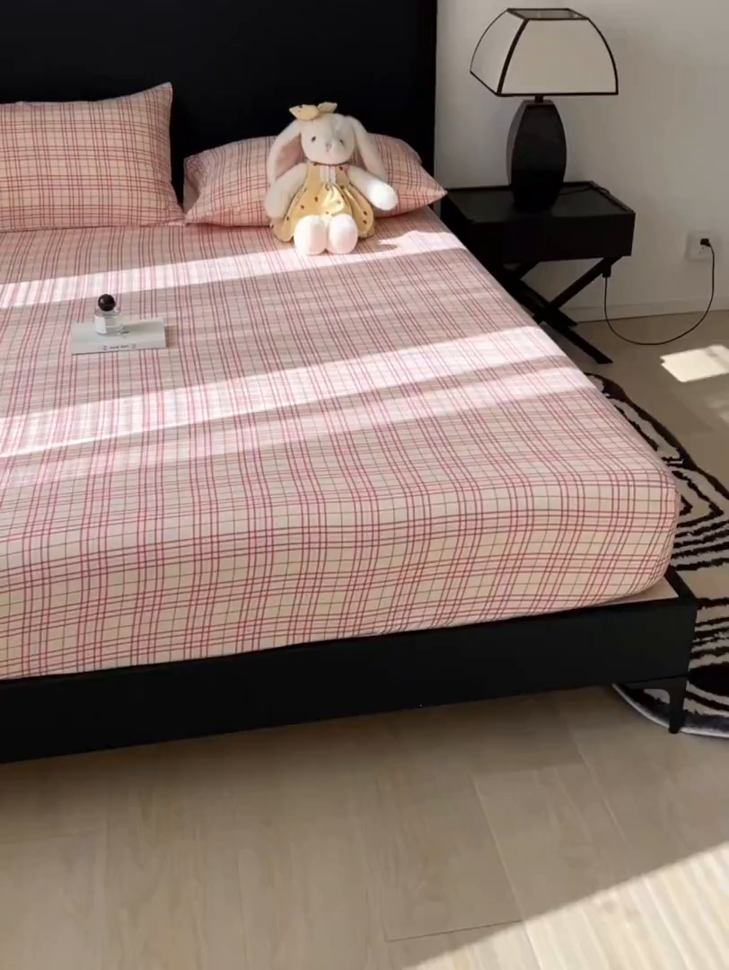 91家纺网 家纺一手货源 找家纺 韩巢家纺 2026新款三层纱单床笠热销款防滑床笠单件 梅森-粉