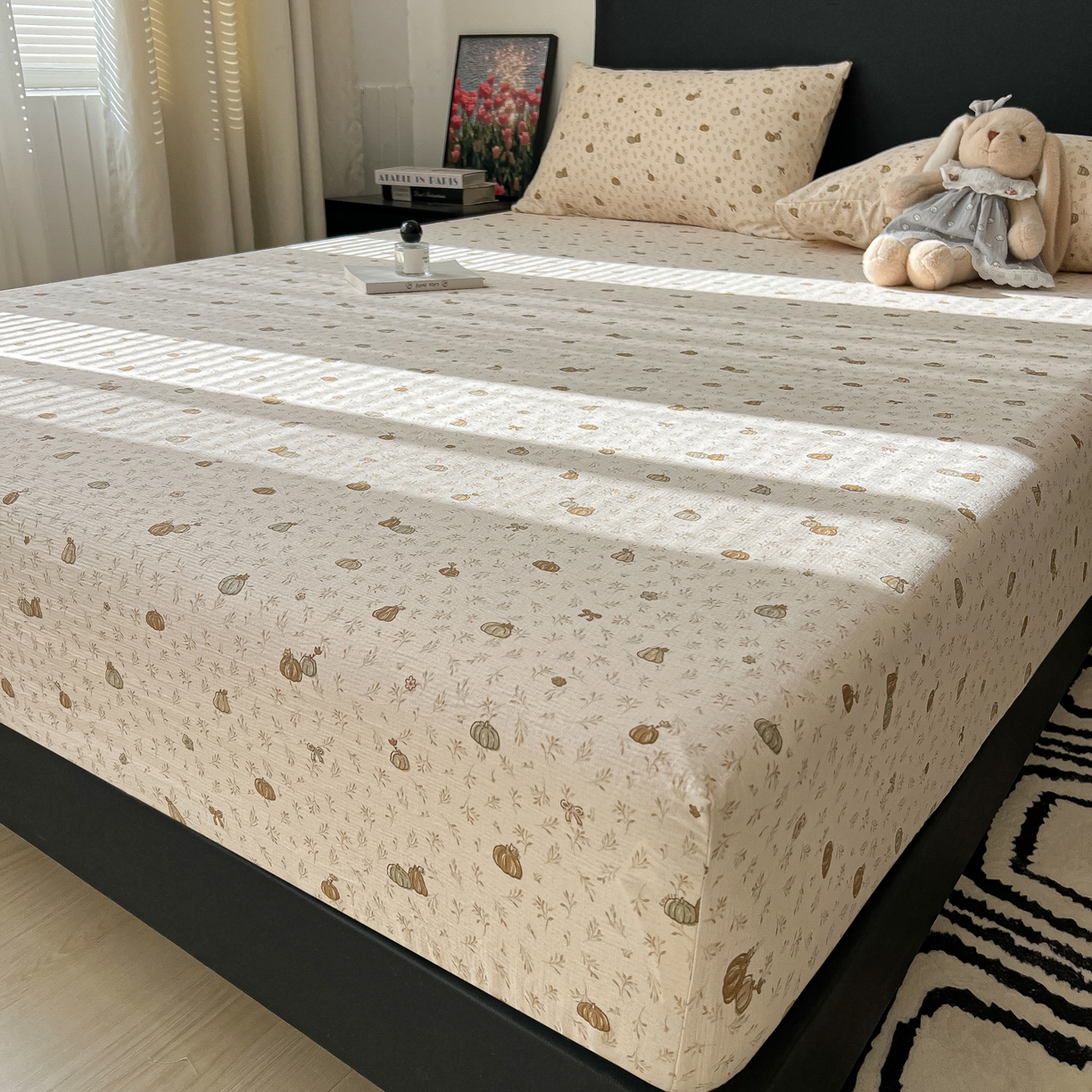 91家纺网 家纺一手货源 找家纺 韩巢家纺 2026新款三层纱单床笠热销款防滑床笠单件 南瓜派