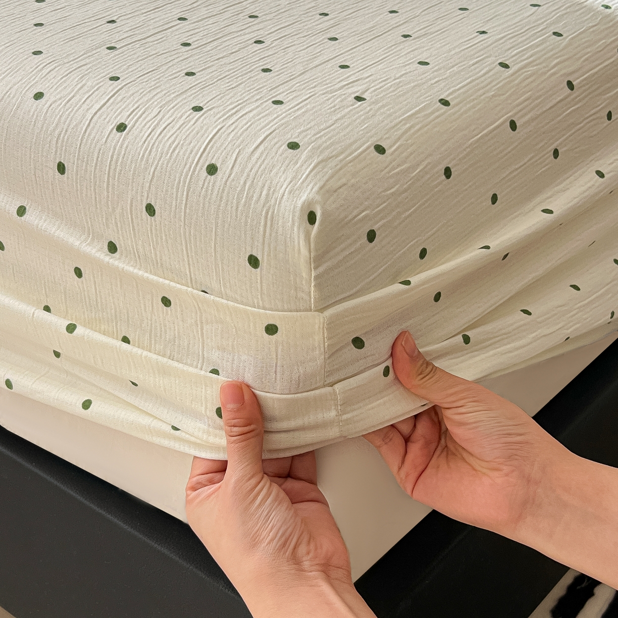 91家纺网 家纺一手货源 找家纺 韩巢家纺 2026新款三层纱单床笠热销款防滑床笠单件 小绿豆