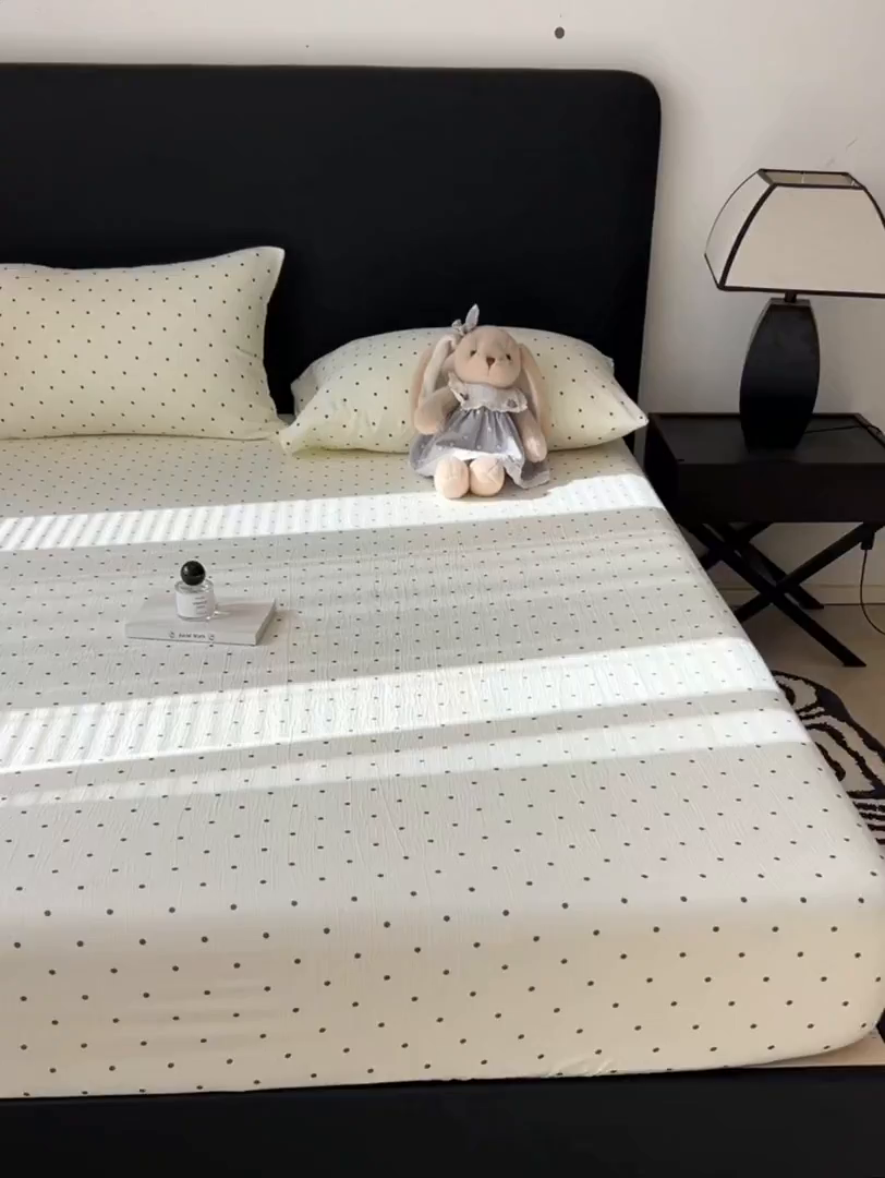 91家纺网 家纺一手货源 找家纺 韩巢家纺 2026新款三层纱单床笠热销款防滑床笠单件 小绿豆