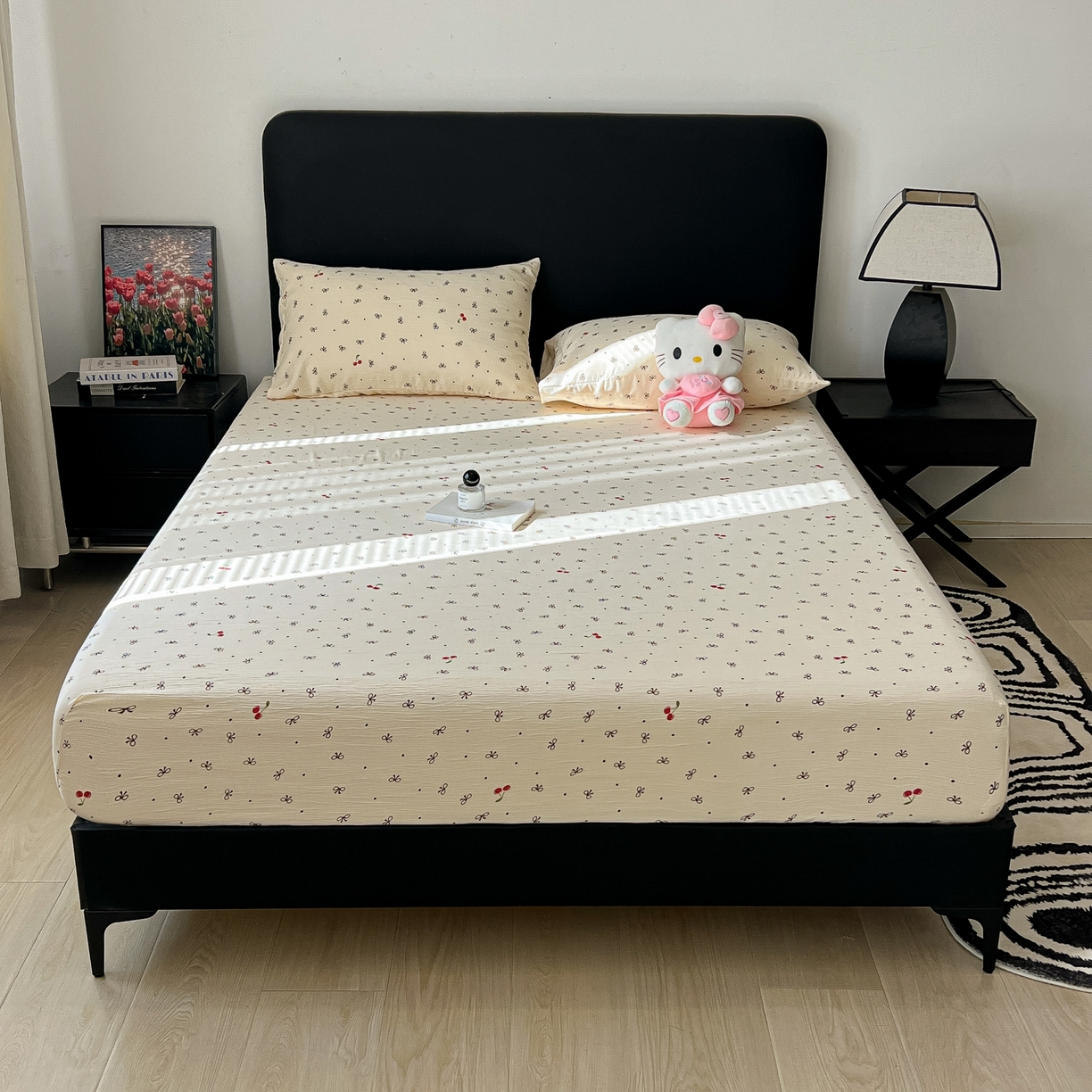 91家纺网 家纺一手货源 找家纺 韩巢家纺 2026新款三层纱单床笠热销款防滑床笠单件 樱桃蝴蝶