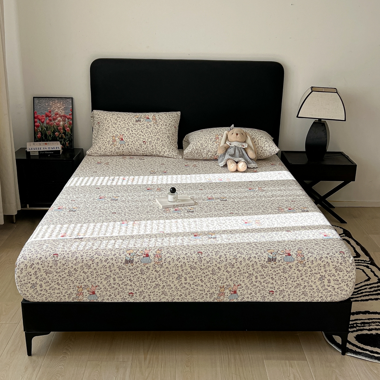 91家纺网 家纺一手货源 找家纺 韩巢家纺 2026新款三层纱单床笠热销款防滑床笠单件 圆舞曲