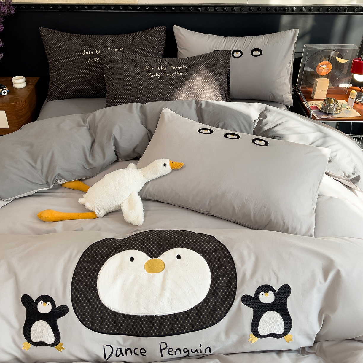 91家纺网 家纺一手货源 找家纺 （总）炫拼家纺 2026春夏新款A类全棉纯棉40支水洗棉卡通贴布绣刺绣纯棉四件套-卡哇系列