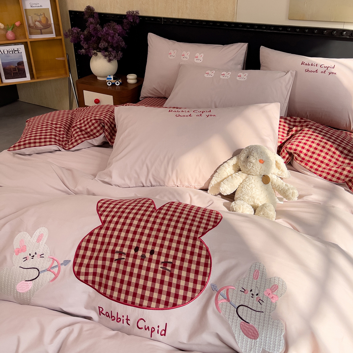 91家纺网 家纺一手货源 找家纺 炫拼家纺 2026春夏新款A类全棉纯棉40支水洗棉卡通贴布绣刺绣纯棉四件套-卡哇系列 卡哇一甜心