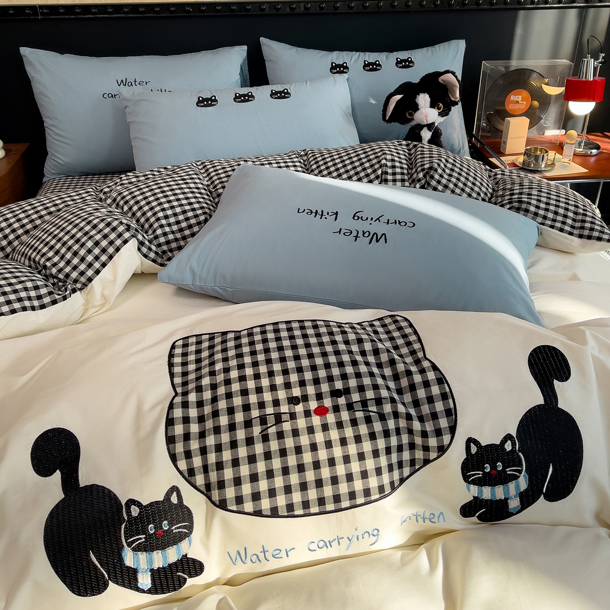 91家纺网 家纺一手货源 找家纺 炫拼家纺 2026春夏新款A类全棉纯棉40支水洗棉卡通贴布绣刺绣纯棉四件套-卡哇系列 卡哇一悠咪