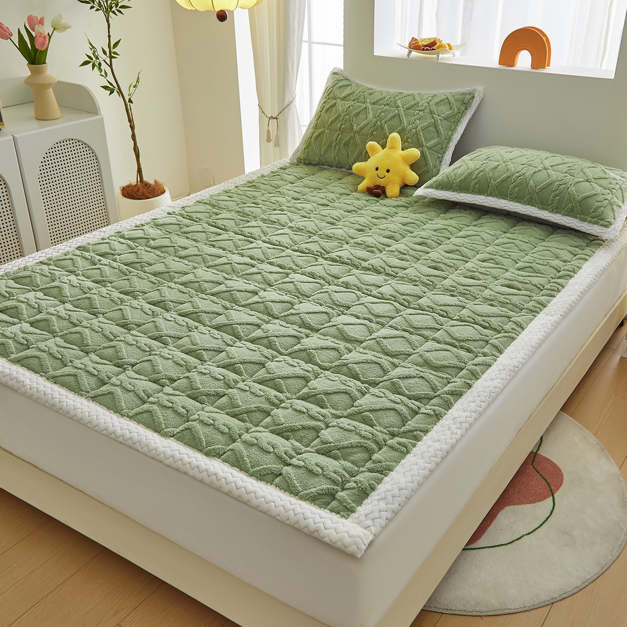 91家纺网 家纺一手货源 找家纺 （总）月茶家纺 2025新款A类塔芙绒保暖夹棉床垫-成人款（全网最低）