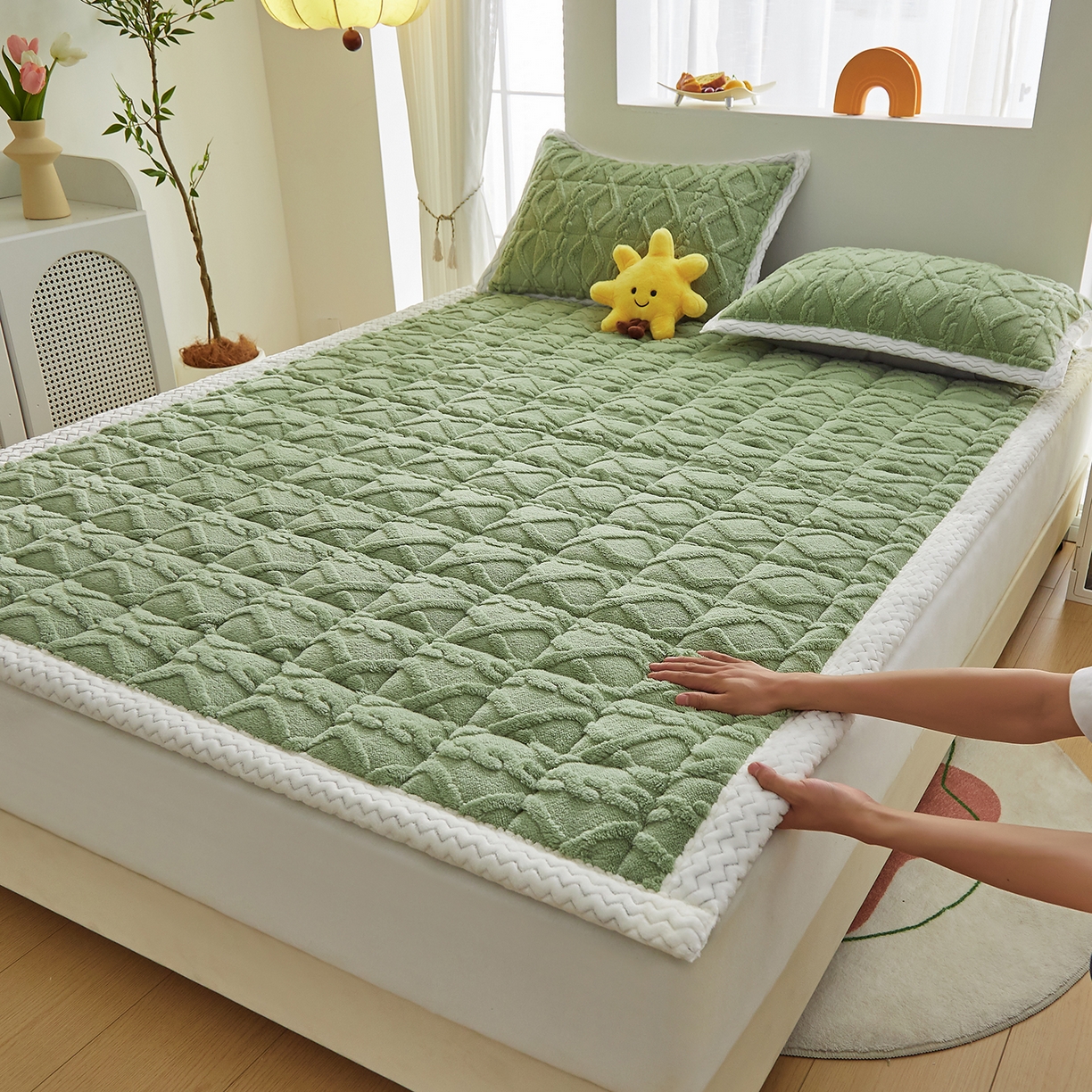 91家纺网 家纺一手货源 找家纺 （总）月茶家纺 2025新款A类塔芙绒保暖夹棉床垫-成人款（全网最低）