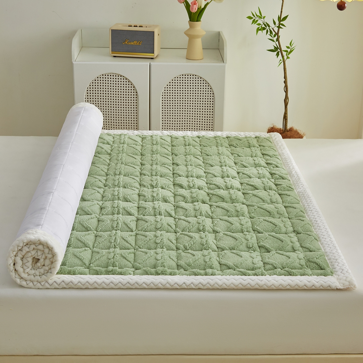 91家纺网 家纺一手货源 找家纺 （总）月茶家纺 2025新款A类塔芙绒保暖夹棉床垫-成人款（全网最低）