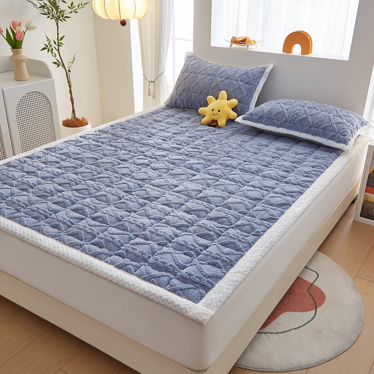 91家纺网 家纺一手货源 找家纺 月茶家纺 2025新款A类塔芙绒保暖夹棉床垫-成人款（全网最低） 格调灰