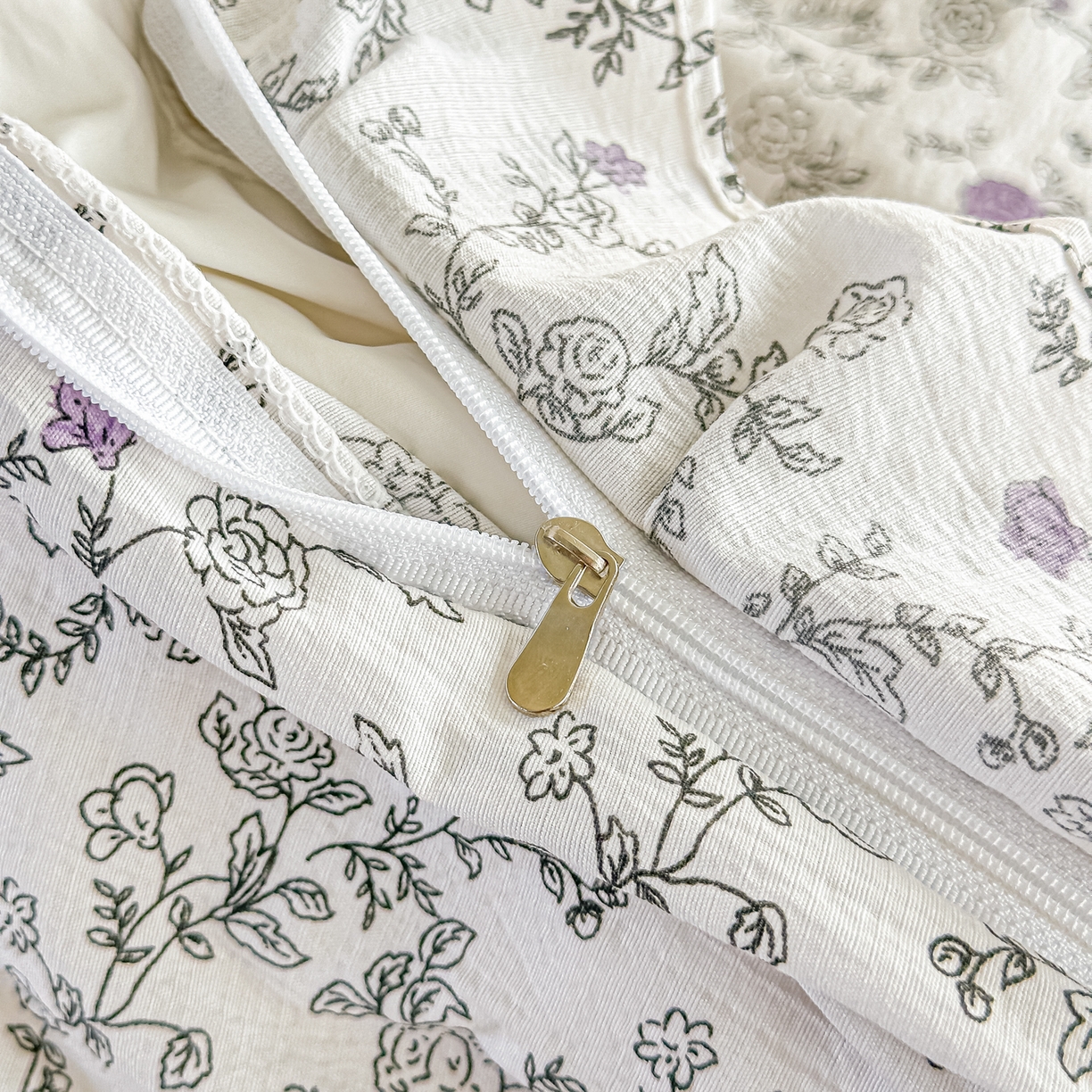 91家纺网 家纺一手货源 找家纺 梓之赫 2026春夏新款A类云感木棉双层纱夹棉床盖四件套 春风拂梦