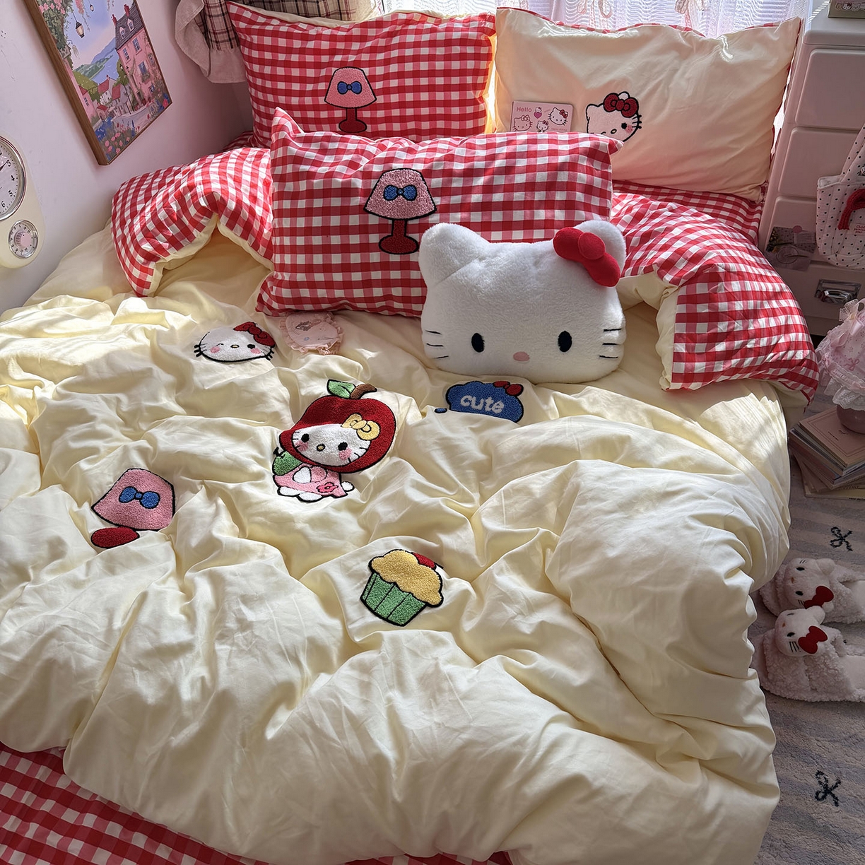 91家纺网 家纺一手货源 找家纺 原素 2026新款新春卡哇伊毛巾绣四件套 苹果KT猫