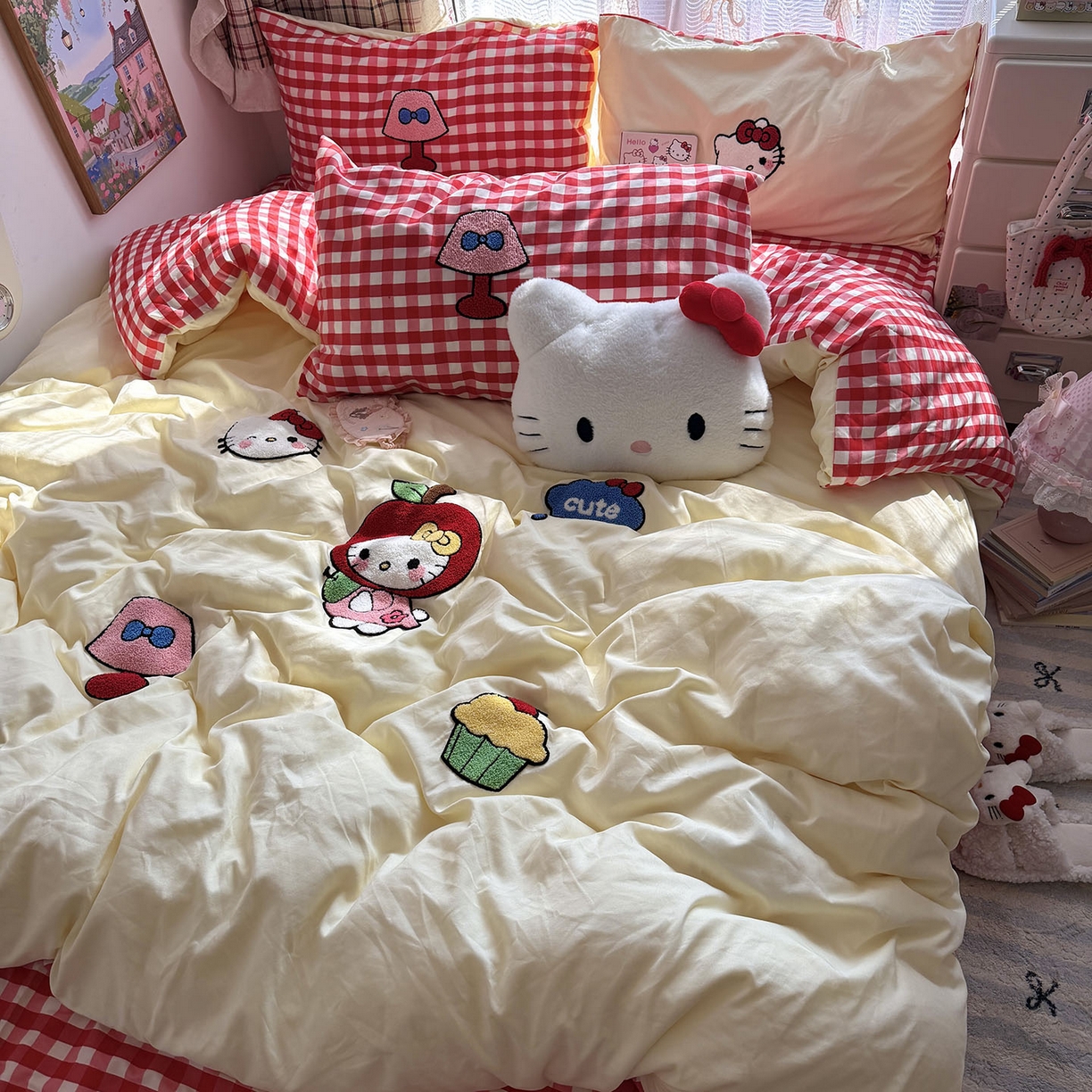 91家纺网 家纺一手货源 找家纺 原素 2026新款新春卡哇伊毛巾绣四件套 苹果KT猫