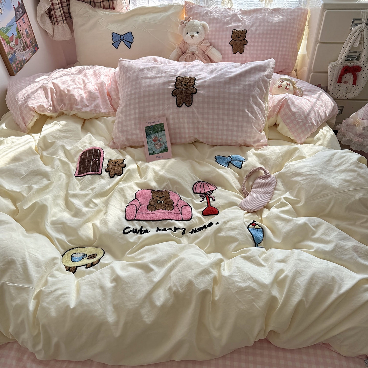 91家纺网 家纺一手货源 找家纺 原素 2026新款新春卡哇伊毛巾绣四件套 沙发抱抱熊