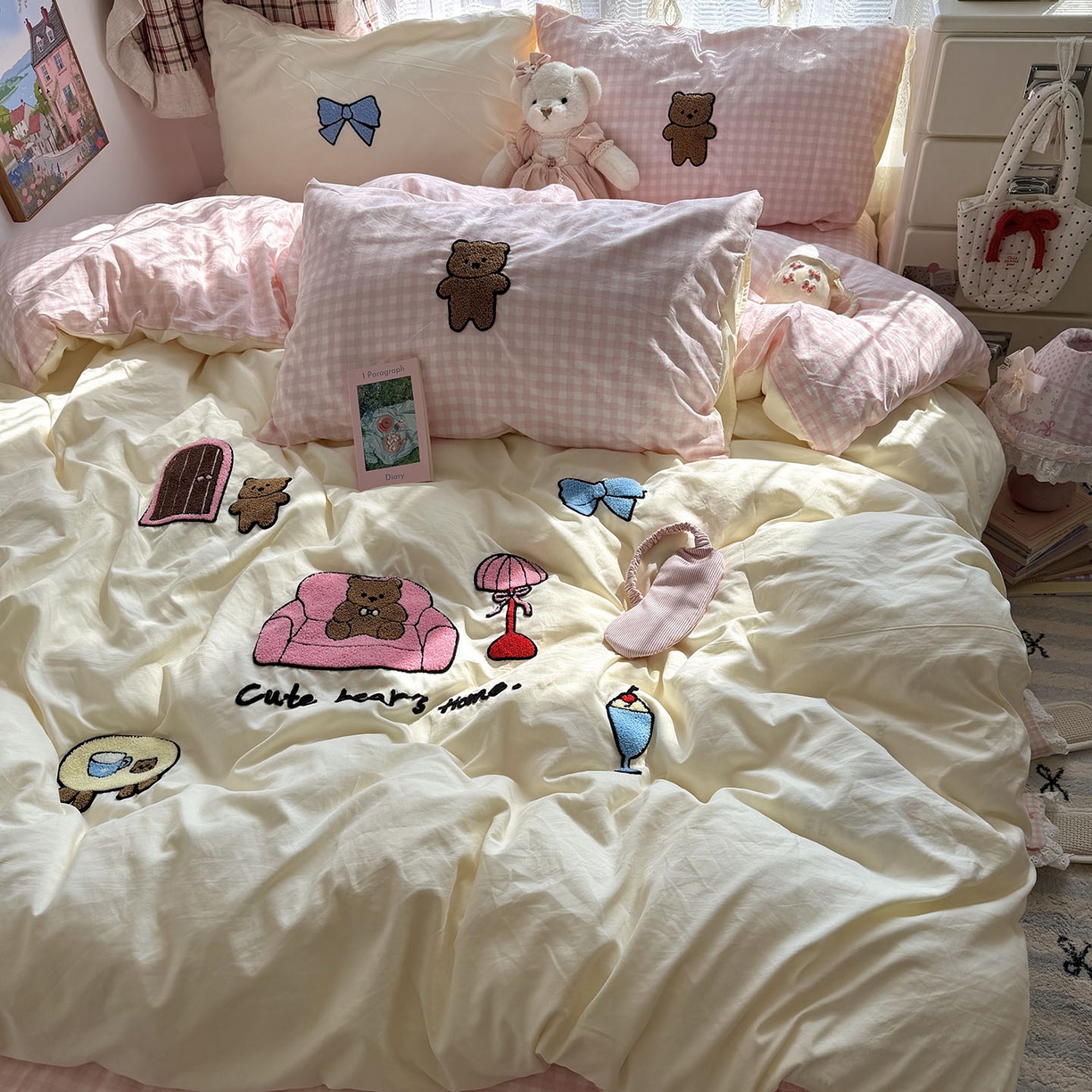 91家纺网 家纺一手货源 找家纺 原素 2026新款新春卡哇伊毛巾绣四件套 沙发抱抱熊