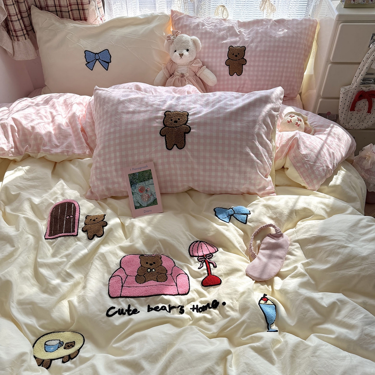 91家纺网 家纺一手货源 找家纺 原素 2026新款新春卡哇伊毛巾绣四件套 沙发抱抱熊