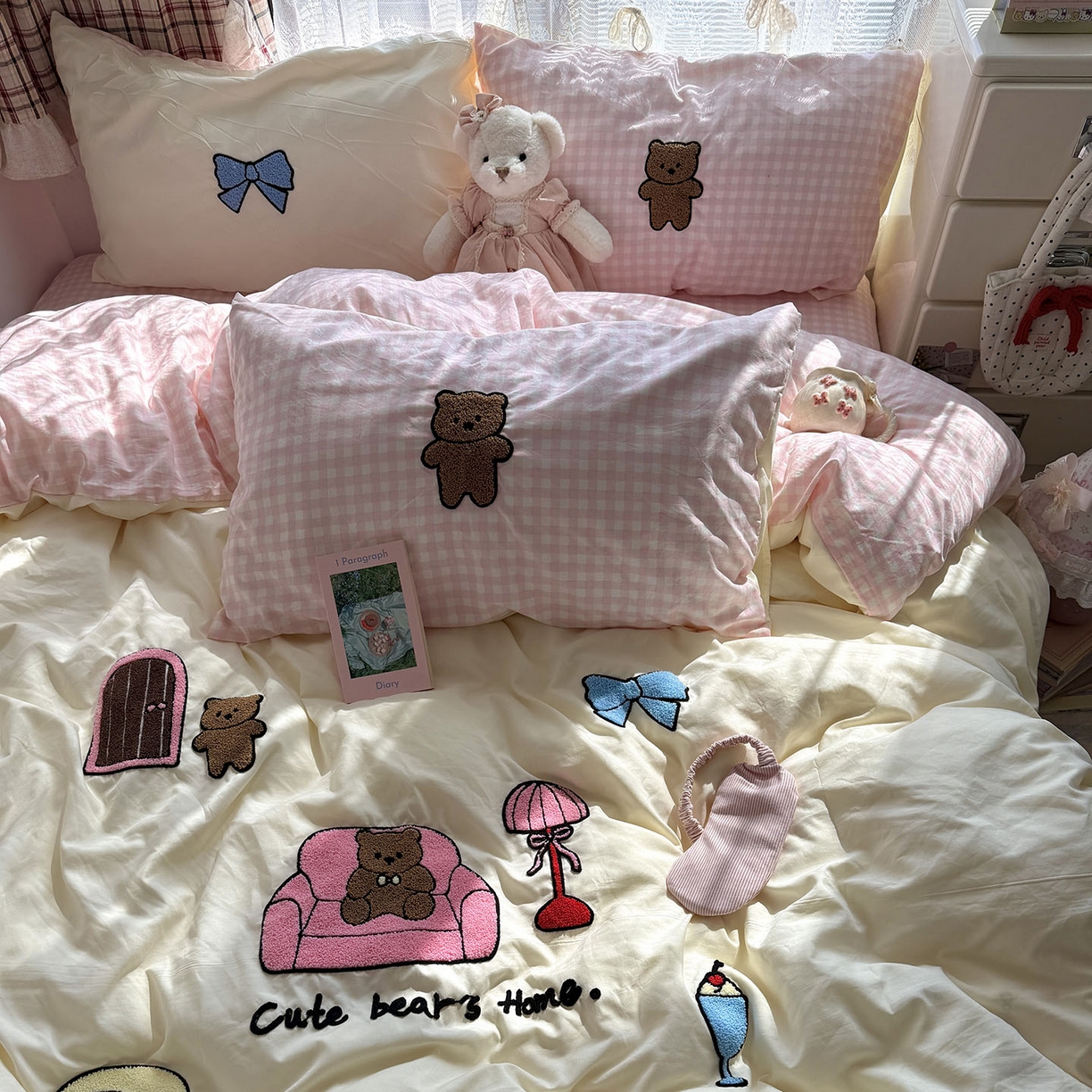 91家纺网 家纺一手货源 找家纺 原素 2026新款新春卡哇伊毛巾绣四件套 沙发抱抱熊