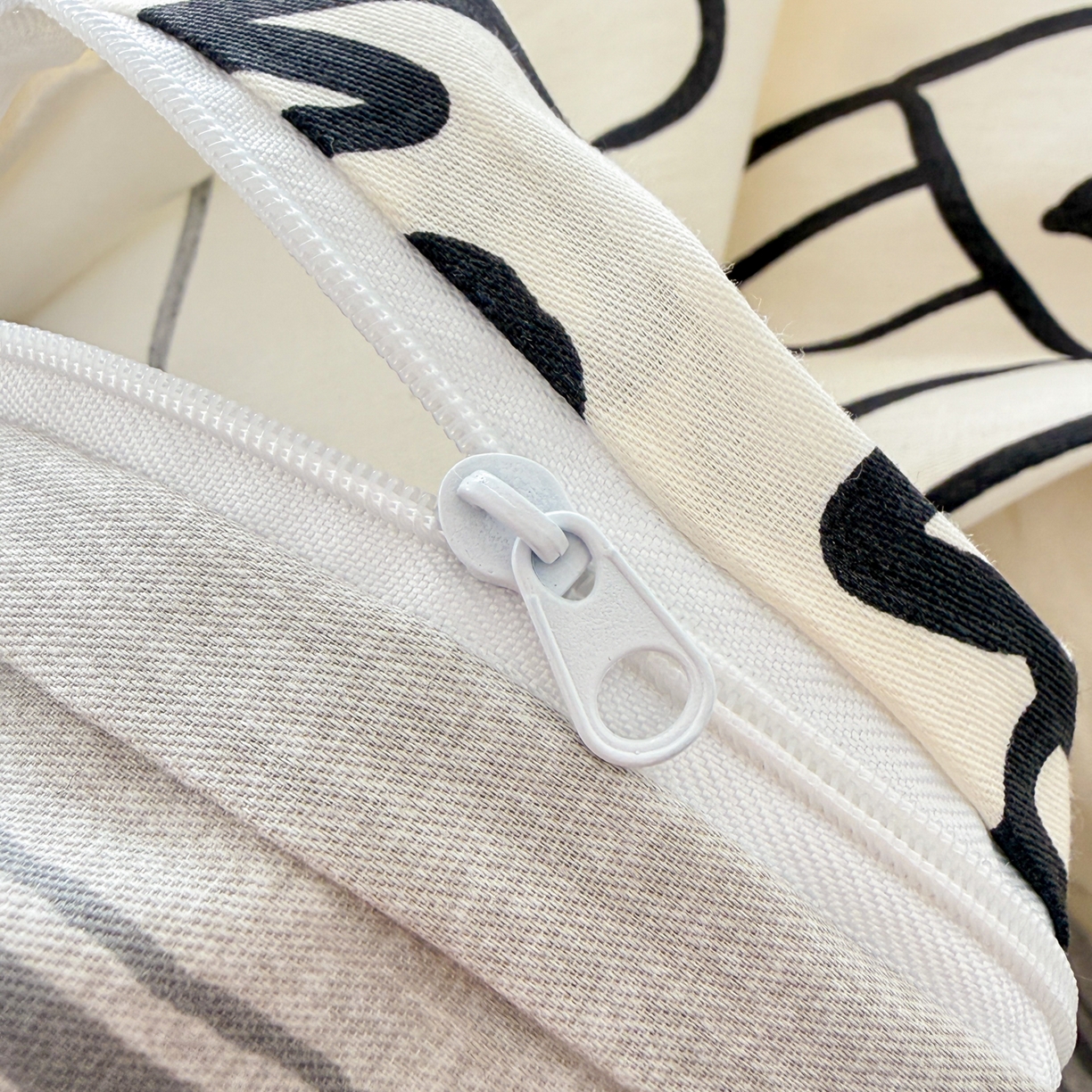 91家纺网 家纺一手货源 找家纺 简宜家居（朝初家纺） 2026新款全棉12868卡通印花四件套大耳朵兔兔系列 黑白动物集