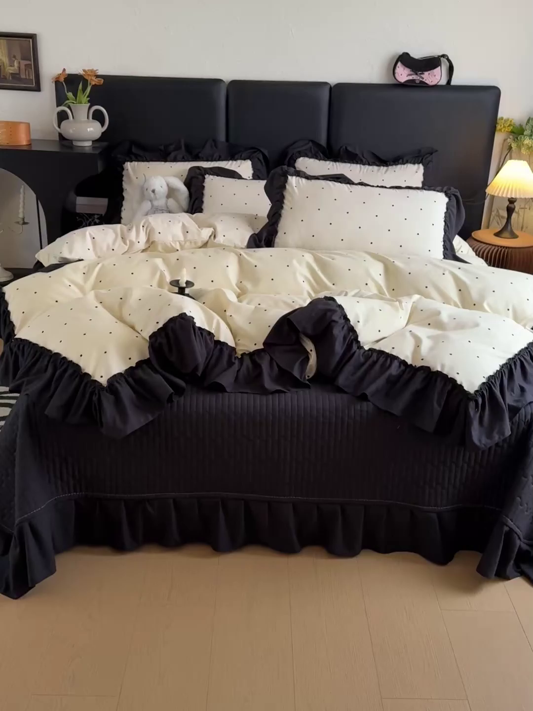 91家纺网 家纺一手货源 找家纺 富米莱（原臻工厂） 2026新款韩系古法韩国水洗棉云棉大布袋法式浪漫大花边床盖夏凉被床盖四件套 点点黑