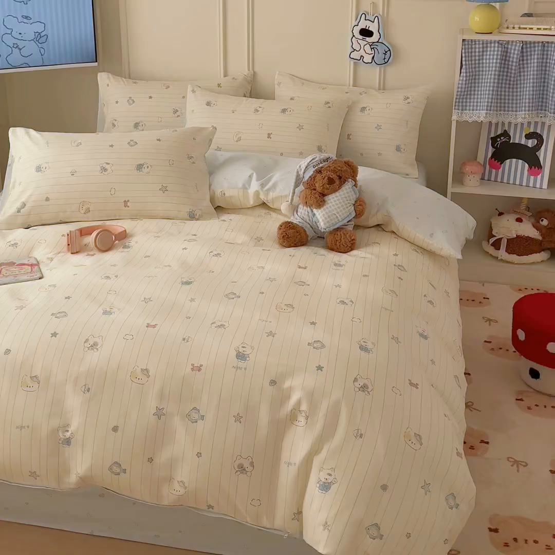 91家纺网 家纺一手货源 找家纺 简宜家居（朝初家纺） 2026新款全棉12868卡通印花四件套大耳朵兔兔系列 线条蓝猫咪