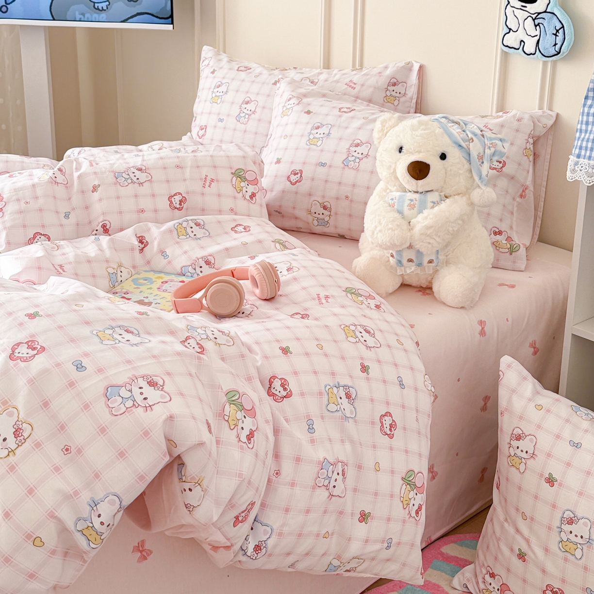 91家纺网 家纺一手货源 找家纺 简宜家居（朝初家纺） 2026新款全棉12868卡通印花四件套大耳朵兔兔系列 hello粉猫