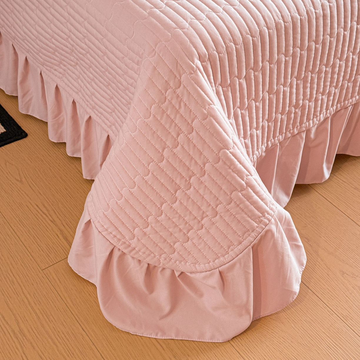 91家纺网 家纺一手货源 找家纺 富米莱（原臻工厂） 2026新款韩系古法韩国水洗棉云棉大布袋法式浪漫大花边床盖夏凉被床盖四件套 猫猫粉