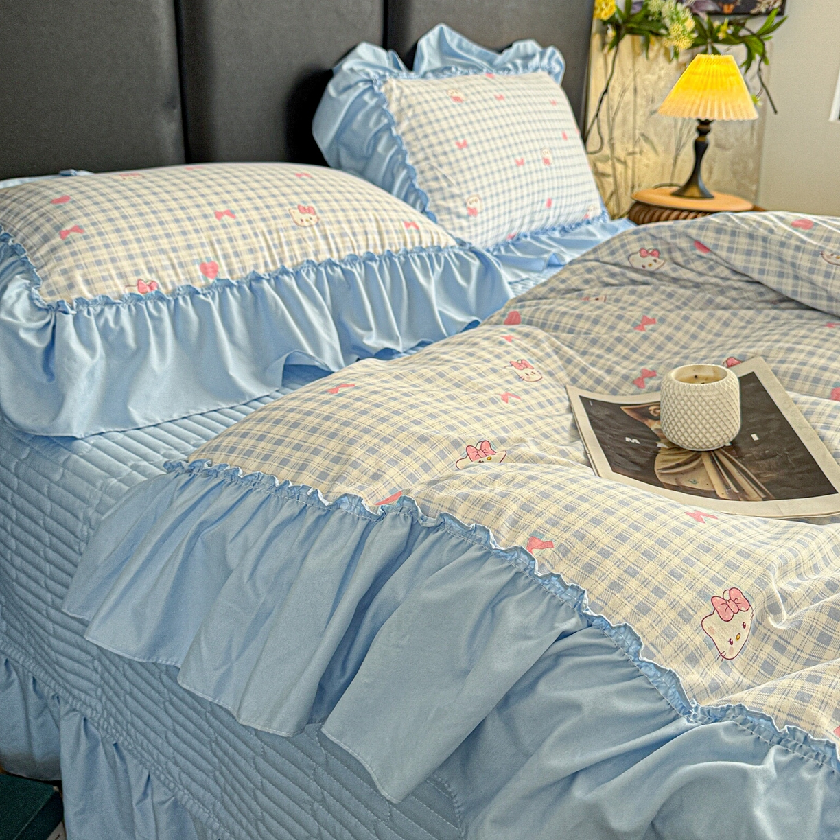 91家纺网 家纺一手货源 找家纺 富米莱（原臻工厂） 2026新款韩系古法韩国水洗棉云棉大布袋法式浪漫大花边床盖夏凉被床盖四件套 猫猫蓝