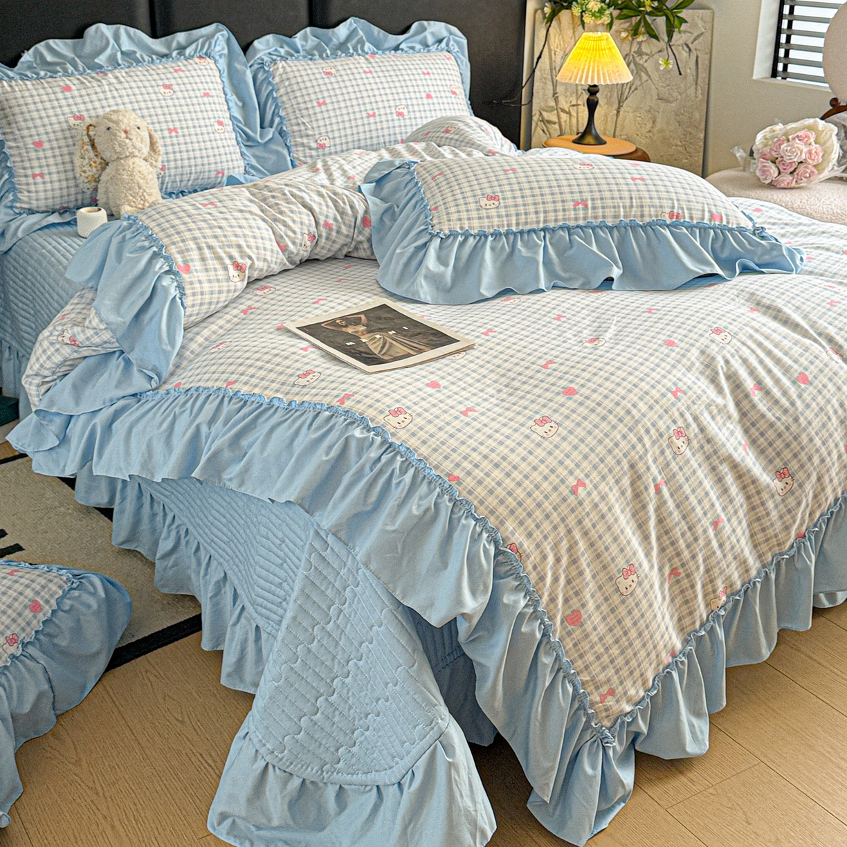 91家纺网 家纺一手货源 找家纺 富米莱（原臻工厂） 2026新款韩系古法韩国水洗棉云棉大布袋法式浪漫大花边床盖夏凉被床盖四件套 猫猫蓝