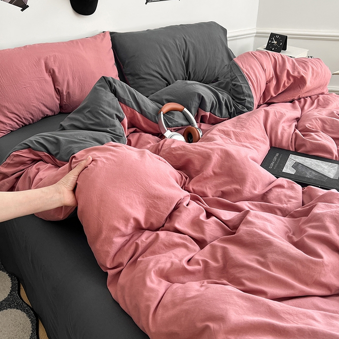 91家纺网 家纺一手货源 找家纺 梦卓家纺 2025爆款ins风超柔褶皱亲肤磨毛水洗棉四件套豆红深灰