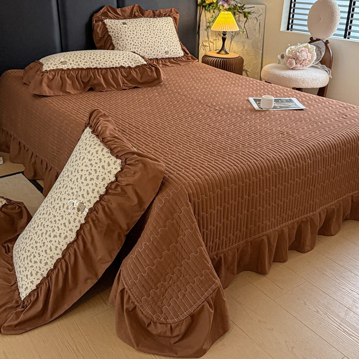 91家纺网 家纺一手货源 找家纺 富米莱（原臻工厂） 2026新款韩系古法韩国水洗棉云棉大布袋法式浪漫大花边床盖夏凉被床盖四件套 奶油兔