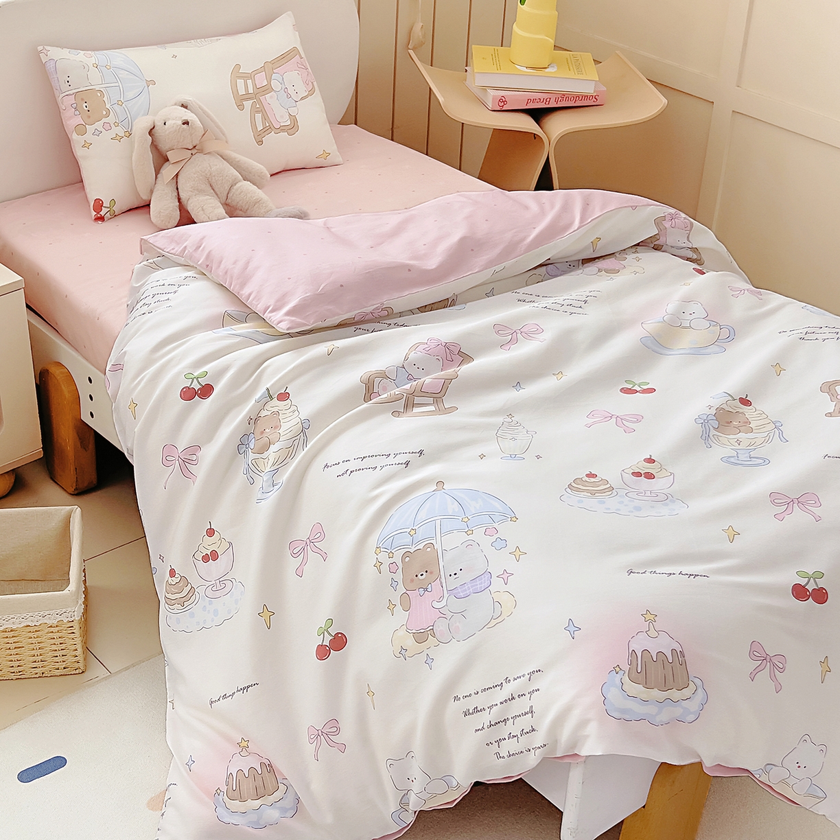 91家纺网 家纺一手货源 找家纺 御棉坊 2026新款AB版全棉纯棉印花幼儿园三件套儿童午睡被宝宝入园含芯多件套 冰激凌假日