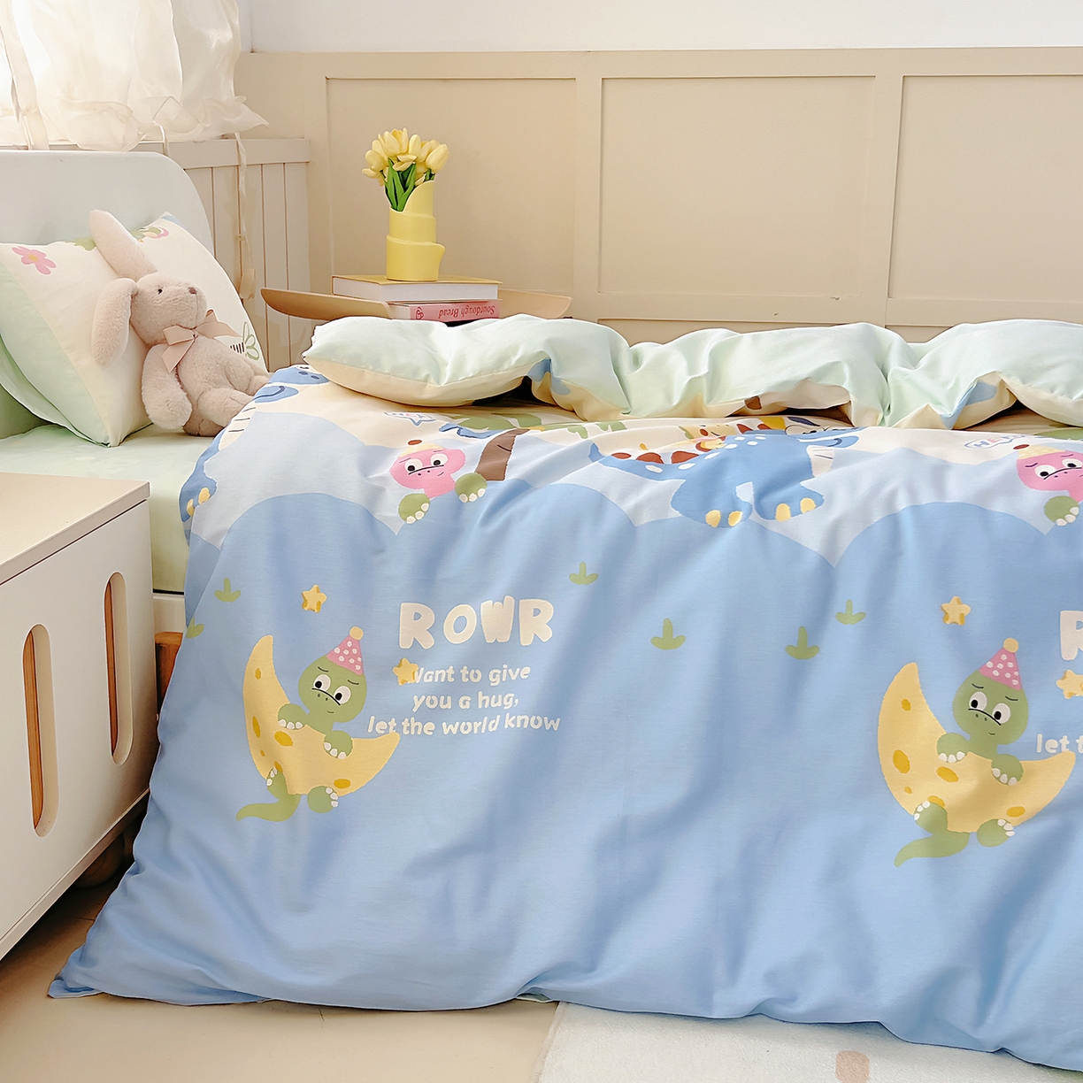 91家纺网 家纺一手货源 找家纺 御棉坊 2026新款AB版全棉纯棉印花幼儿园三件套儿童午睡被宝宝入园含芯多件套 库克恐龙-蓝