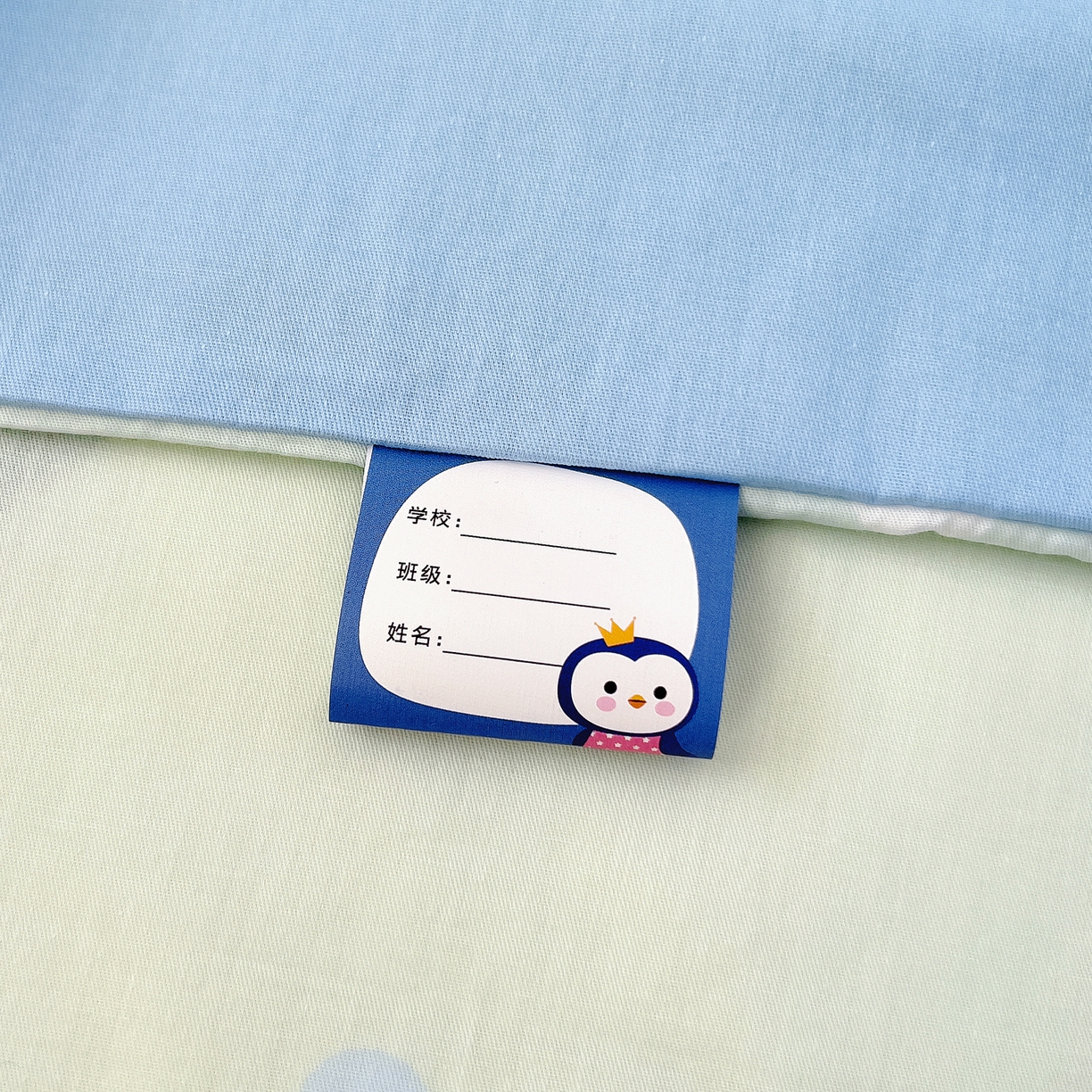 91家纺网 家纺一手货源 找家纺 御棉坊 2026新款AB版全棉纯棉印花幼儿园三件套儿童午睡被宝宝入园含芯多件套 库克恐龙-蓝