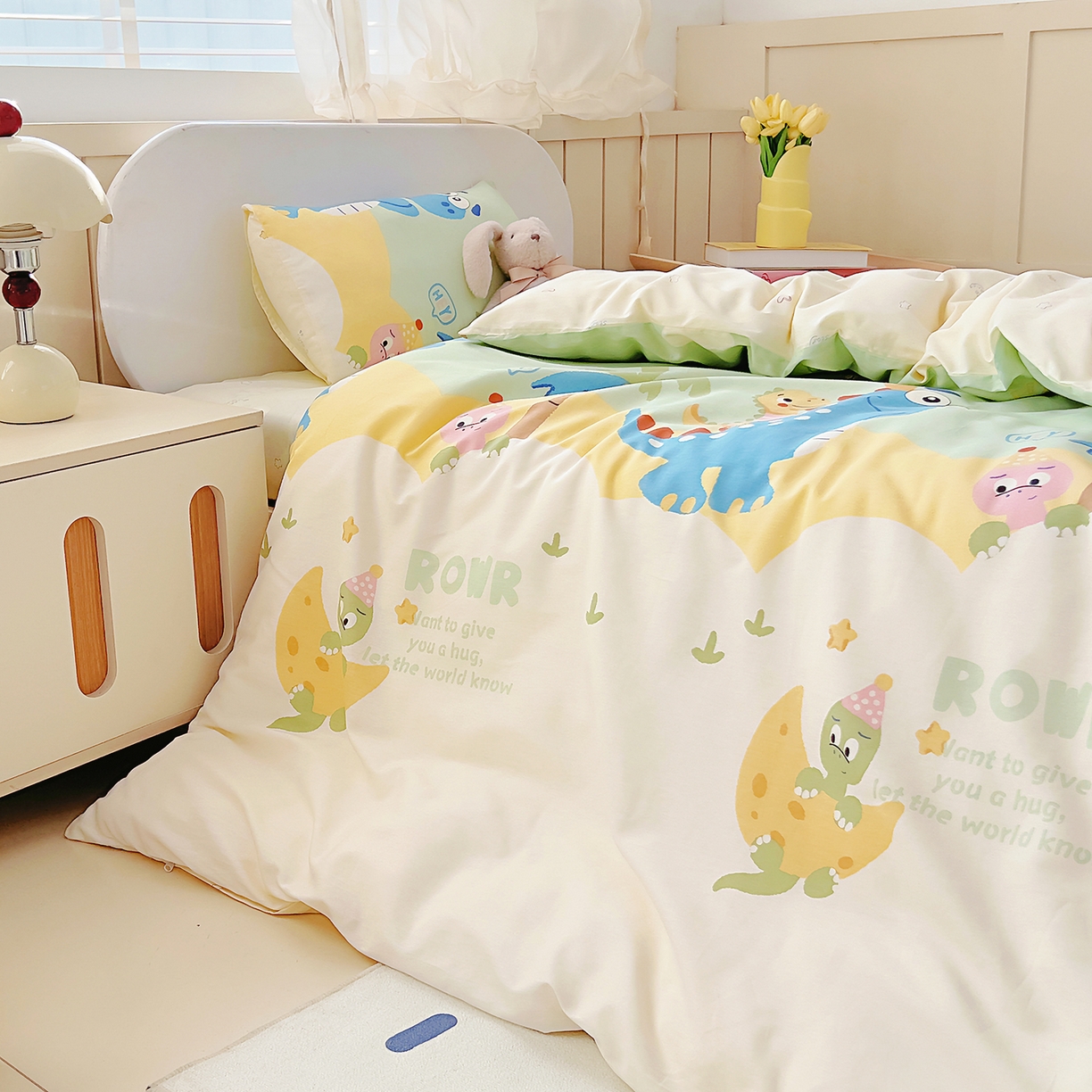 91家纺网 家纺一手货源 找家纺 御棉坊 2026新款AB版全棉纯棉印花幼儿园三件套儿童午睡被宝宝入园含芯多件套 库克恐龙-绿