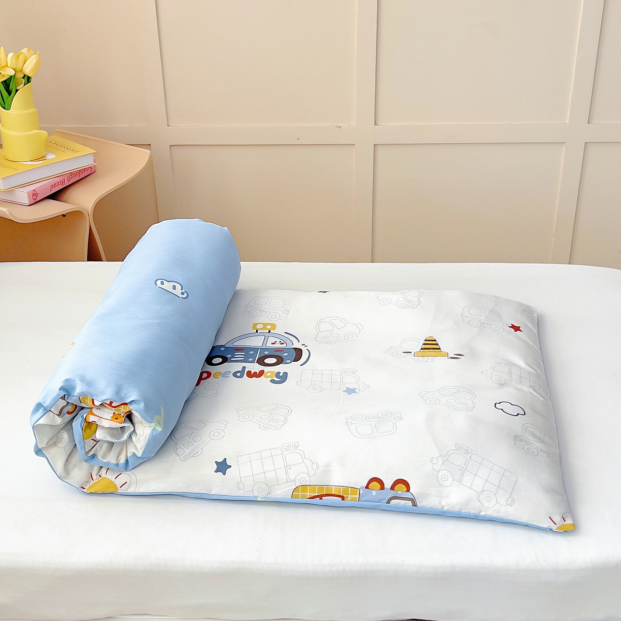 91家纺网 家纺一手货源 找家纺 御棉坊 2026新款AB版全棉纯棉印花幼儿园三件套儿童午睡被宝宝入园含芯多件套 奶酪星球