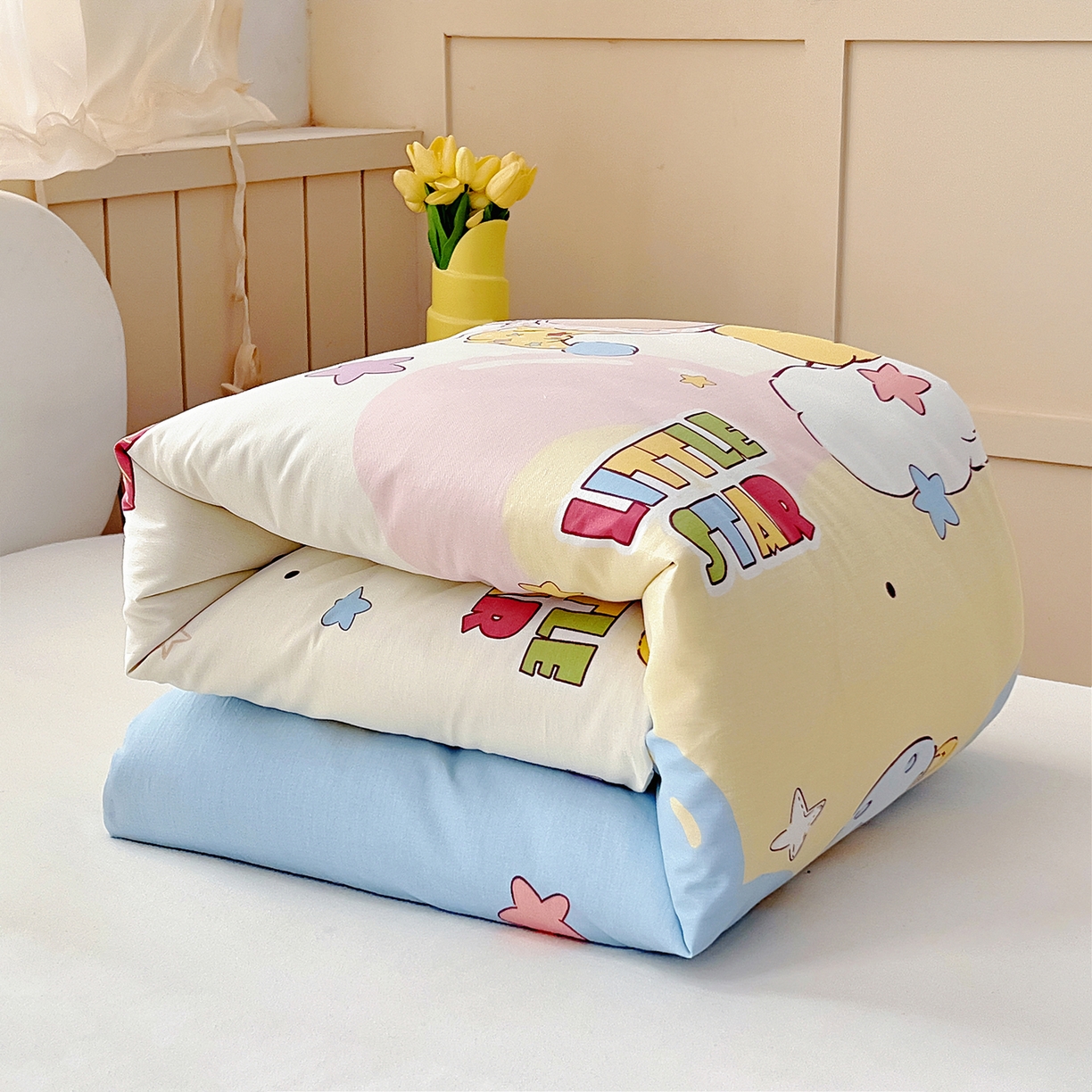 91家纺网 家纺一手货源 找家纺 御棉坊 2026新款AB版全棉纯棉印花幼儿园三件套儿童午睡被宝宝入园含芯多件套 甜梦行星